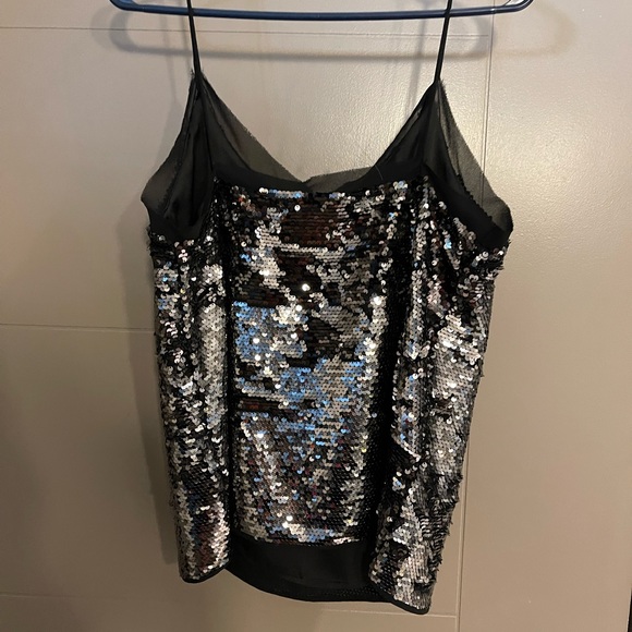 NWT WDNT Sequin Tank 🔥 - Picture 2 of 3